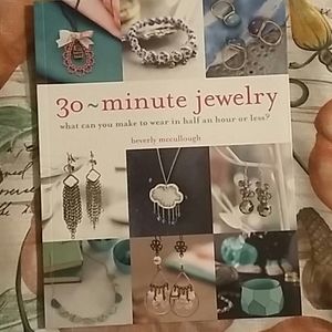 How too  jewlery book